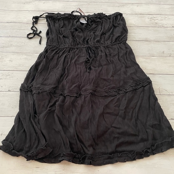BCBGENERATION
RUFFLED CINCH WAIST SLEEVELESS DRESS SWIM COVER-UP black - Picture 3 of 4